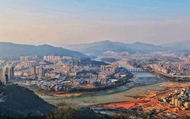 福建“巨无霸”县级市?常住人口不到50万,面积比2个深圳还要大