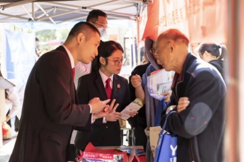 平安宣传不放松 | 霞浦法院携手多家单位开展平安建设宣传进小区活动