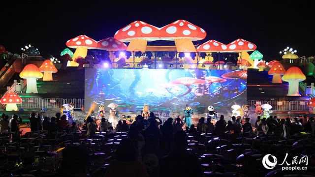 厦门集美:“花式”跨年人气旺