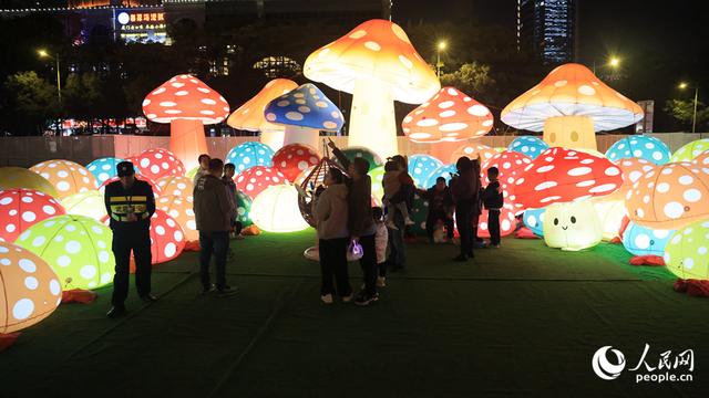 厦门集美:“花式”跨年人气旺