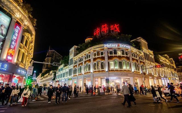 厦门最热闹的街道,满眼异国风情,到处都是游客