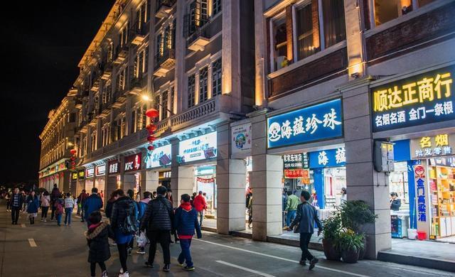 厦门最热闹的街道,满眼异国风情,到处都是游客