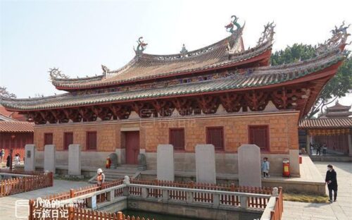 福建泉州众神之城，满街都是神仙，有位神仙还有自己的身份证