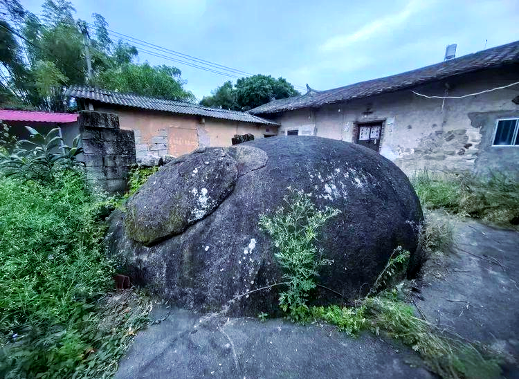 漳浦盘陀探秘:一览娘子寨的千年幽梦