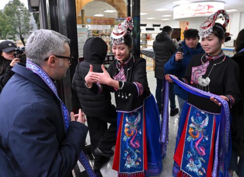 福建霞浦：意大利客人体验畲乡风情