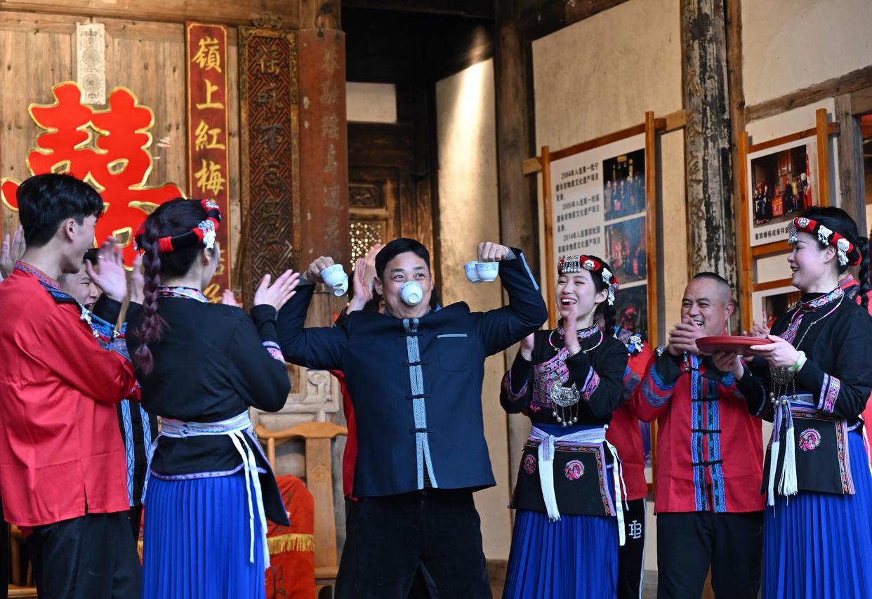 福建霞浦:意大利客人体验畲乡风情