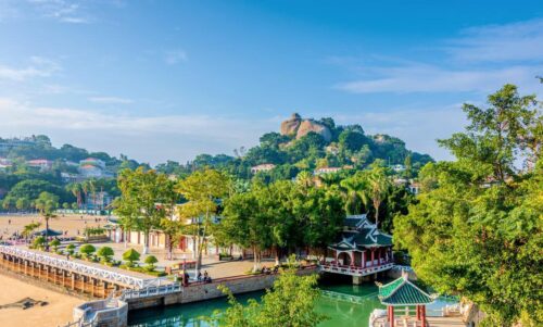 台湾首富的私家园林，融山海湖为一体，园内还藏了座“跨海大桥”