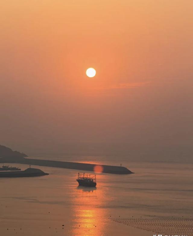 发现一个适合中老年朋友慢游的小城,靠山面海!景点免费!